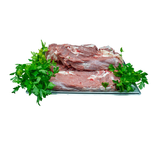 Plateau de collier de veau avec garniture de persil frais
